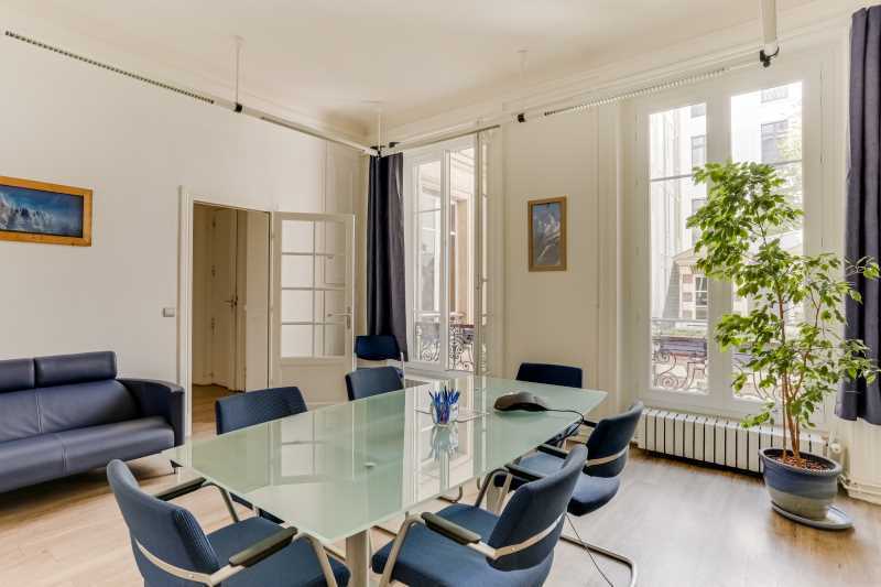 Bureau dans Paris à louer Photo de l’immeuble– Image 1 sur 12