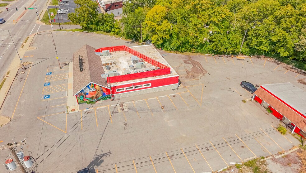 4960 State Ave, Kansas City, KS à vendre - Photo de l’immeuble – Image 2 sur 17