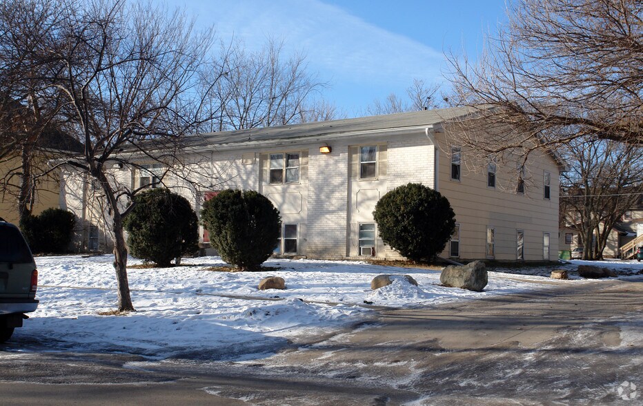1332 23rd St, Des Moines, IA à vendre - Photo principale – Image 1 sur 2
