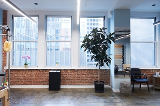 244-252 W 54th St, New York, NY à louer Photo intérieure– Image 1 sur 7