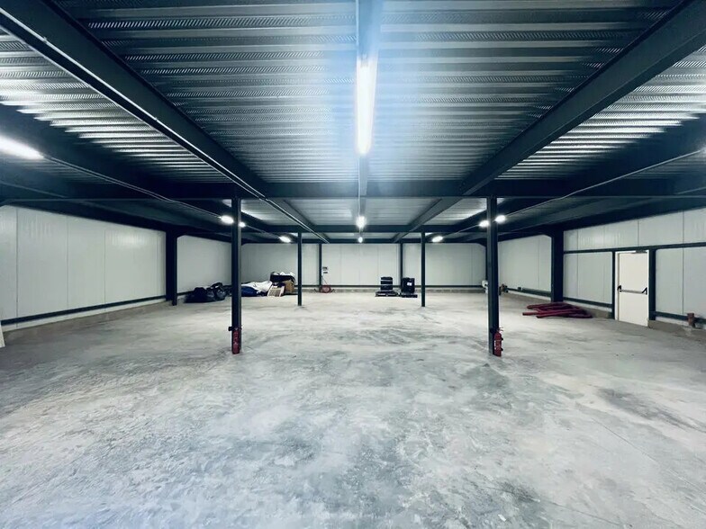 Industriel/Logistique dans Mougins à louer - Photo intérieure – Image 3 sur 12