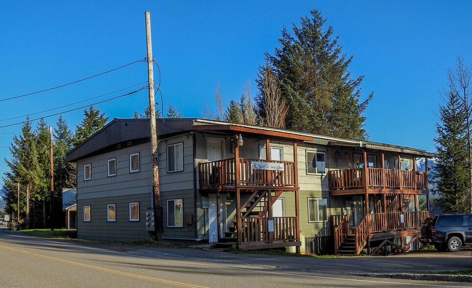527 Garteeni hwy, Hoonah, AK à vendre - Photo principale – Image 1 sur 7