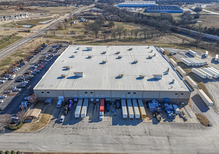 SPRING HILL LOGISTICS CENTER portefeuille de 2 biens à vendre sur LoopNet.fr - Photo de l’immeuble – Image 3 sur 39