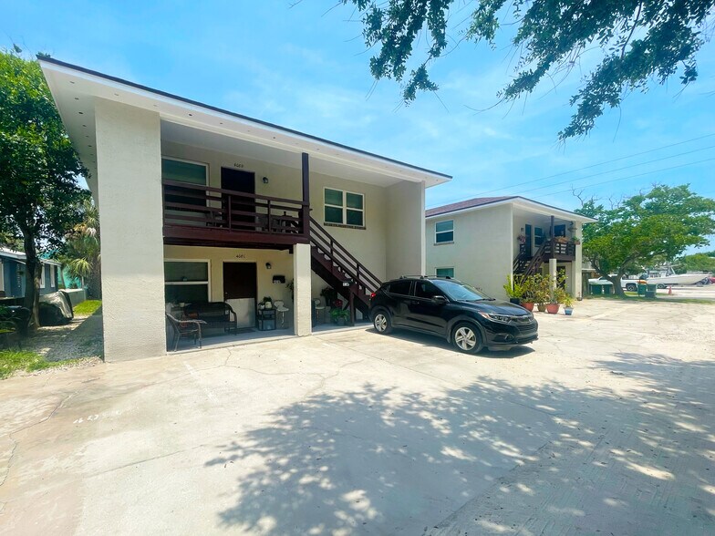 408 13th Ave N, Jacksonville Beach, FL à vendre - Photo de l’immeuble – Image 2 sur 17
