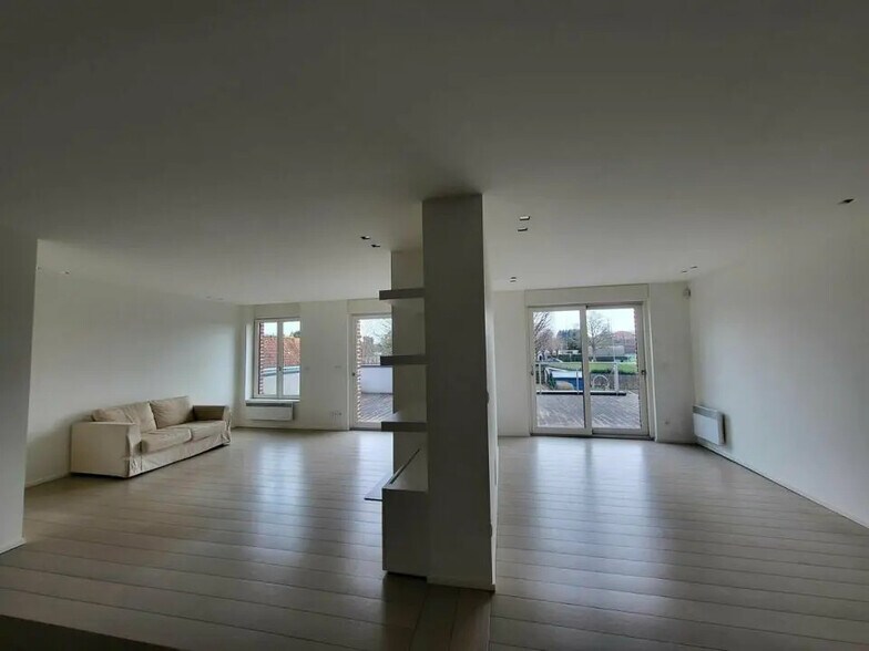 Bureau dans Longuenesse à vendre - Photo de l’immeuble – Image 2 sur 2