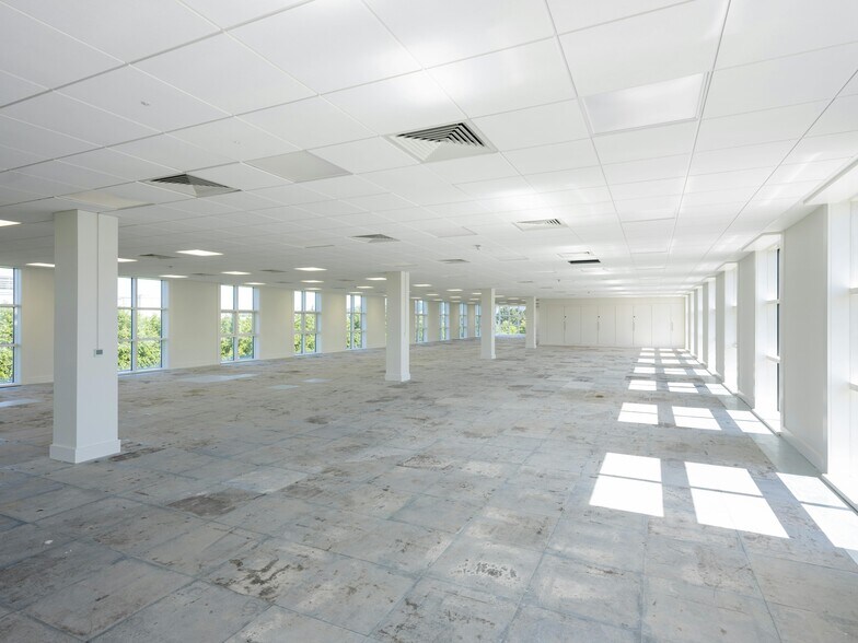 1 Lochside Av, Edinburgh à louer - Photo de l’immeuble – Image 3 sur 9