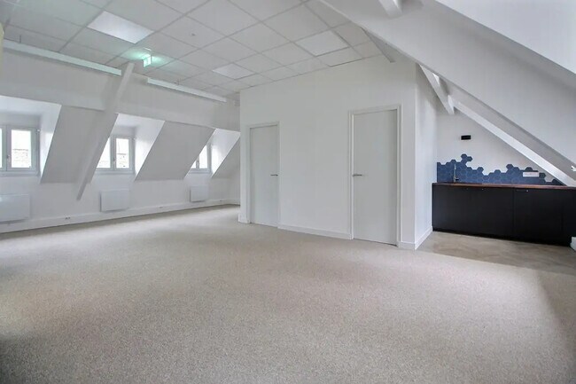 Plus de détails pour 5 Rue De Hanovre, Paris - Bureau à louer