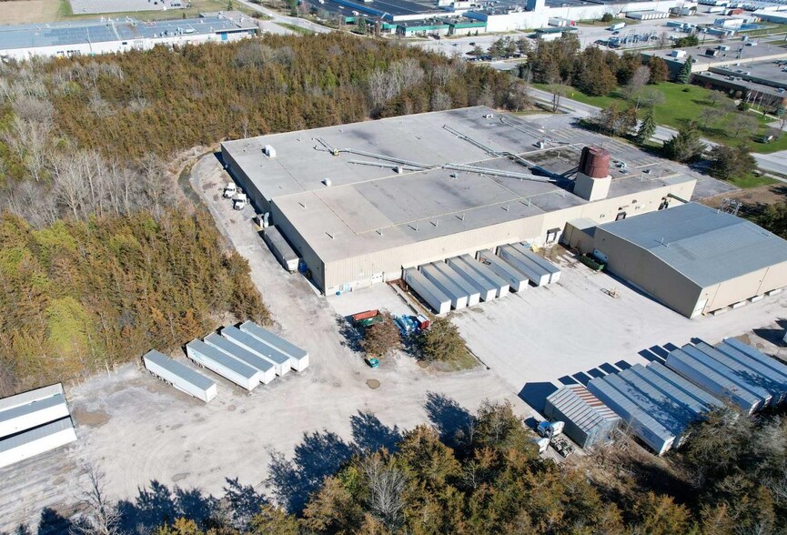 340 University Ave, Belleville, ON à louer - Aérien – Image 2 sur 11