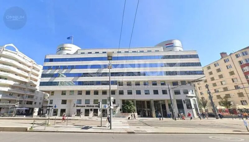 Local d’activités dans Lyon à louer Photo de l’immeuble– Image 1 sur 8