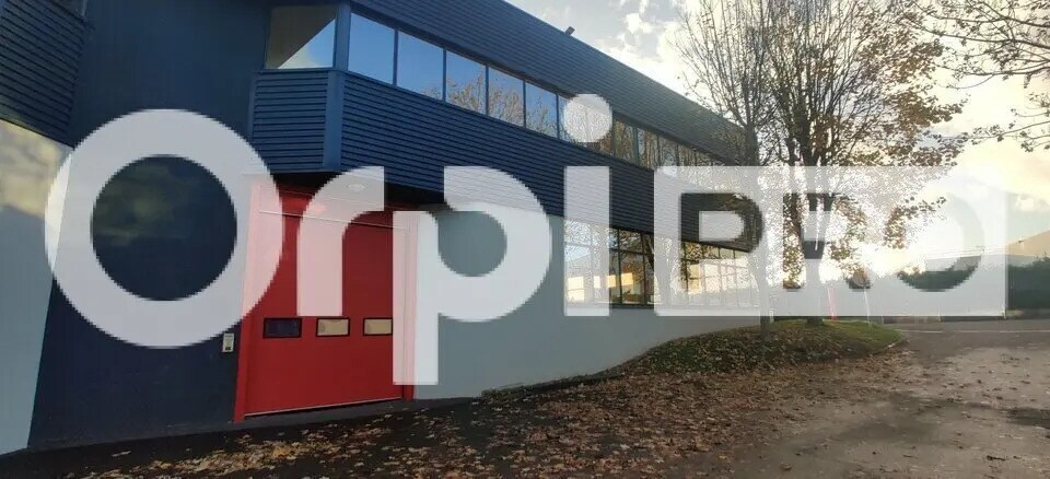 Local d’activités dans Tigery à louer - Photo de l’immeuble – Image 2 sur 12