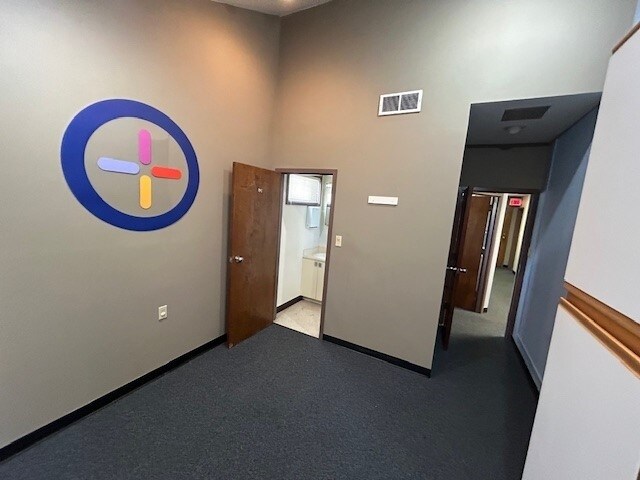 38 S Burnett Rd, Springfield, OH à vendre - Photo intérieure – Image 3 sur 8