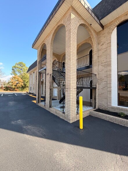1323 Platt Springs Rd, West Columbia, SC à louer - Photo de l’immeuble – Image 2 sur 9
