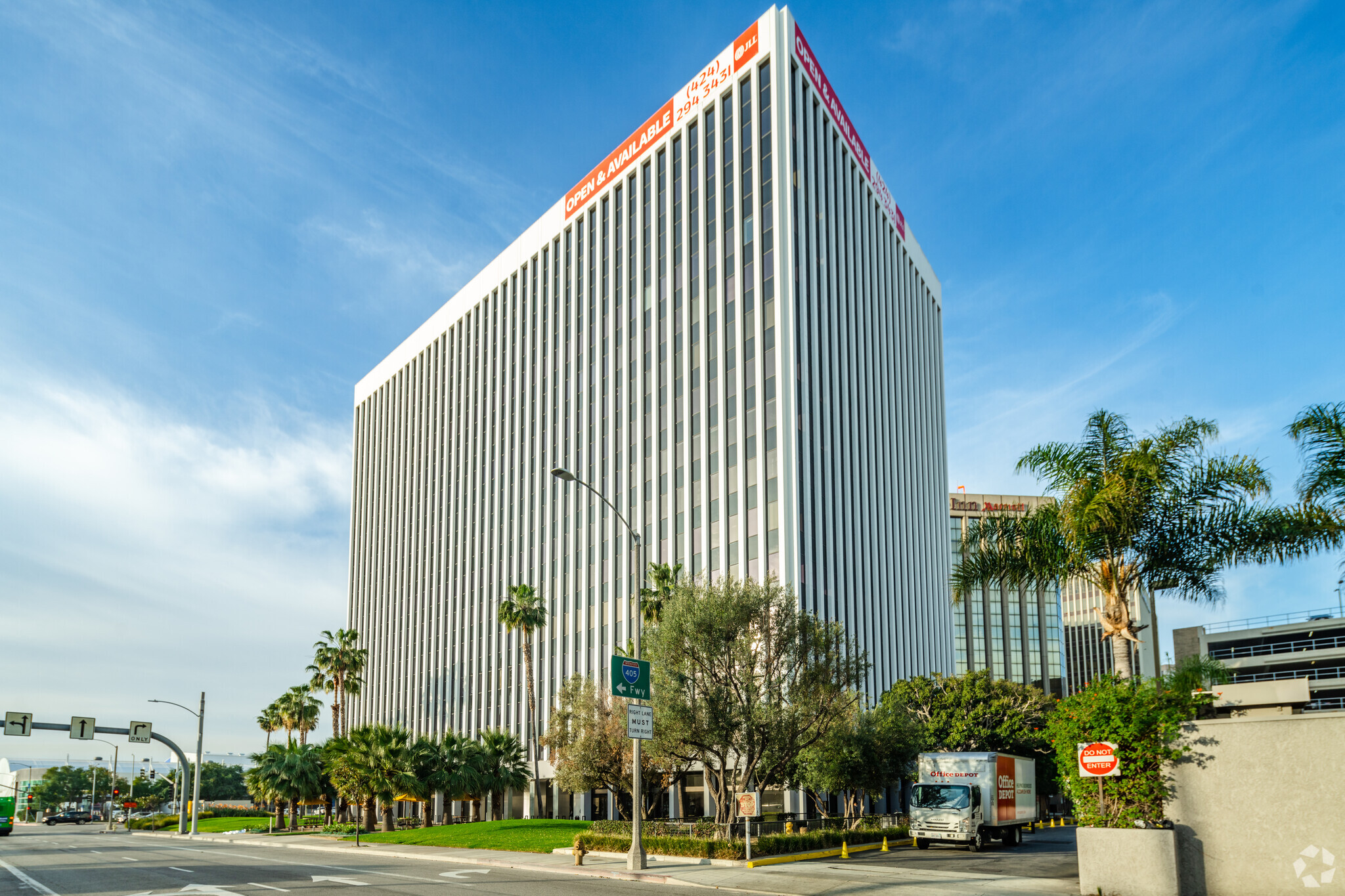 5901 W Century Blvd, Los Angeles, CA à vendre Photo principale– Image 1 sur 16