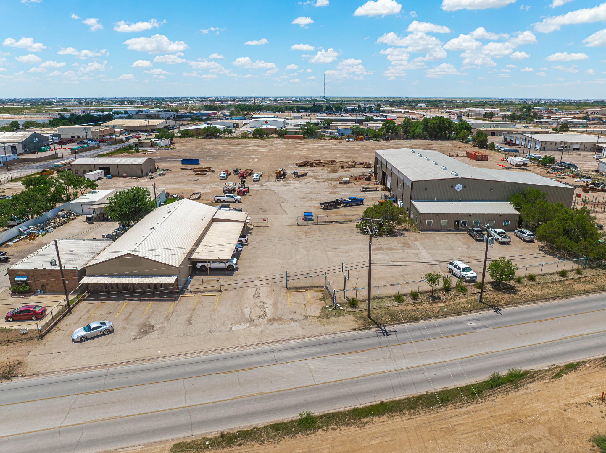 3209 W Industrial Ave, Midland, TX à louer Photo intérieure– Image 1 sur 1