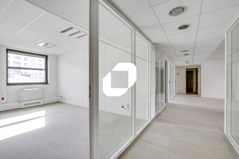 Bureau dans Rueil-Malmaison à louer - Photo intérieure – Image 2 sur 3