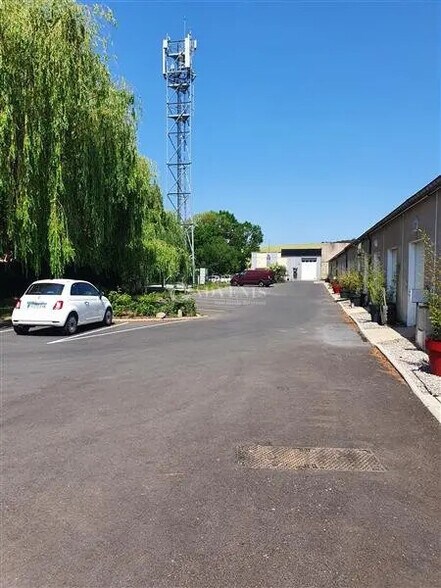 Bureau dans Essey-lès-Nancy à louer - Photo de l’immeuble – Image 2 sur 6