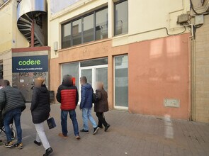 Local commercial dans Vilanova i la Geltrú, Barcelona à louer Plan d’étage– Image 1 sur 8