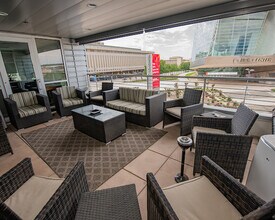 201 S Denver Ave, Tulsa, OK à louer Photo de l’immeuble– Image 2 sur 6