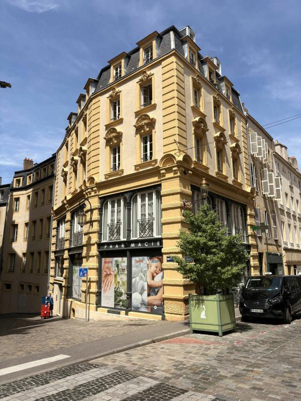 Plus de détails pour Local commercial à louer