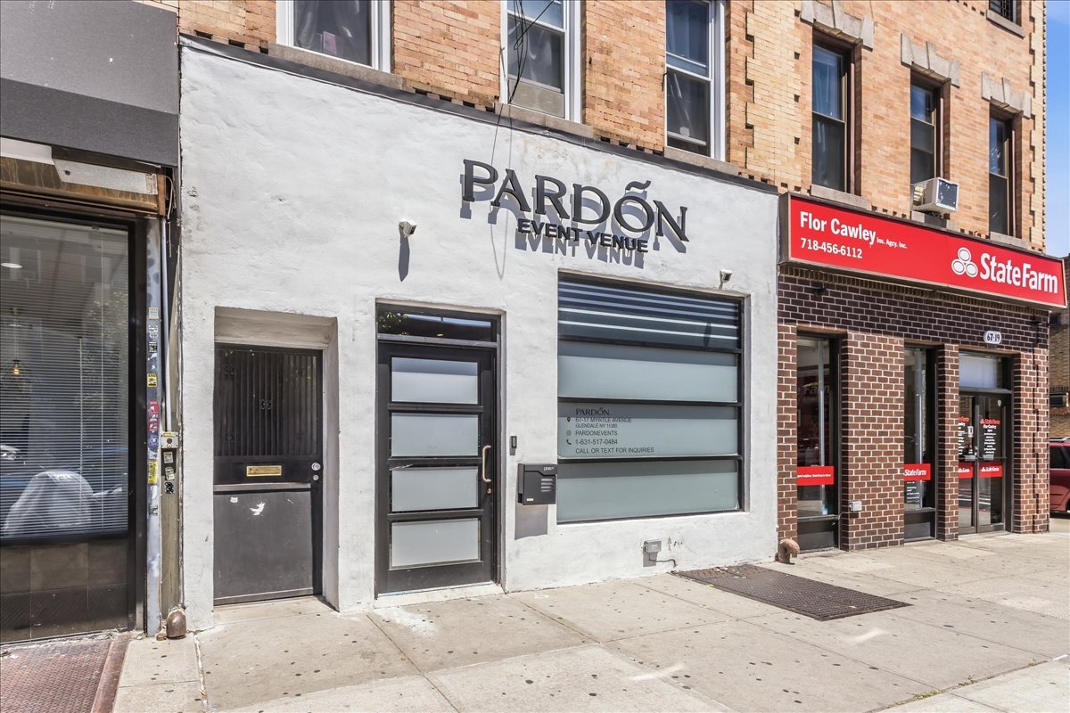 6717 Myrtle Ave, Glendale, NY à vendre Photo de l’immeuble– Image 1 sur 33