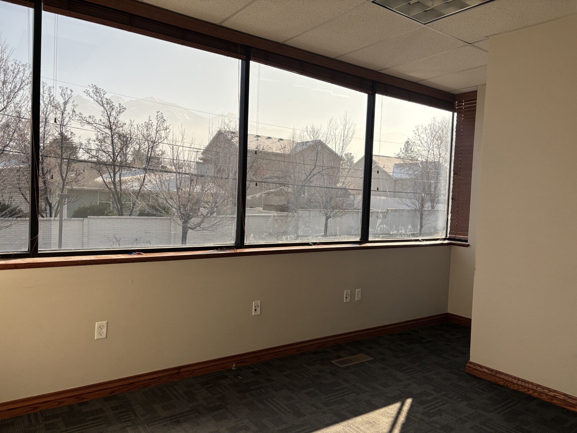 7135 S Highland Dr, Cottonwood Heights, UT à louer Photo intérieure– Image 1 sur 6