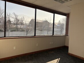 7135 S Highland Dr, Cottonwood Heights, UT à louer Photo intérieure– Image 1 sur 6