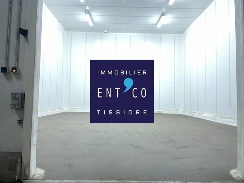 Industriel/Logistique dans Boé à louer - Photo de l’immeuble – Image 2 sur 4