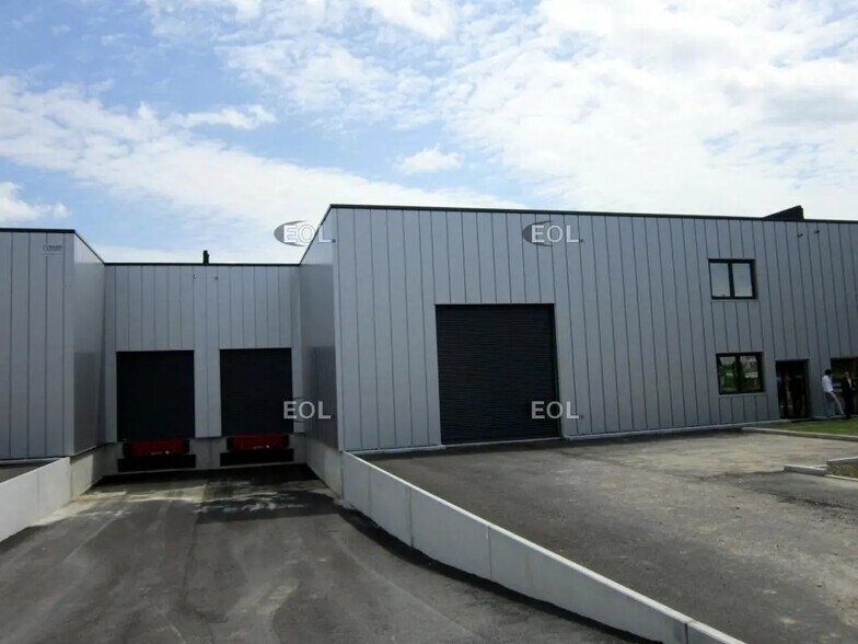 Industriel/Logistique dans Tourcoing à louer - Photo de l’immeuble – Image 1 sur 4