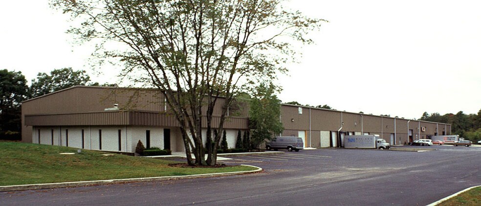 651 S Mill Rd, Absecon, NJ à louer - Photo de l’immeuble – Image 2 sur 5