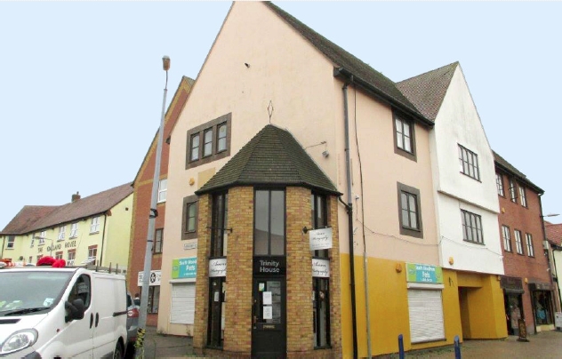 1-17 Trinity Sq, South Woodham Ferrers à louer - Photo de l’immeuble – Image 2 sur 2