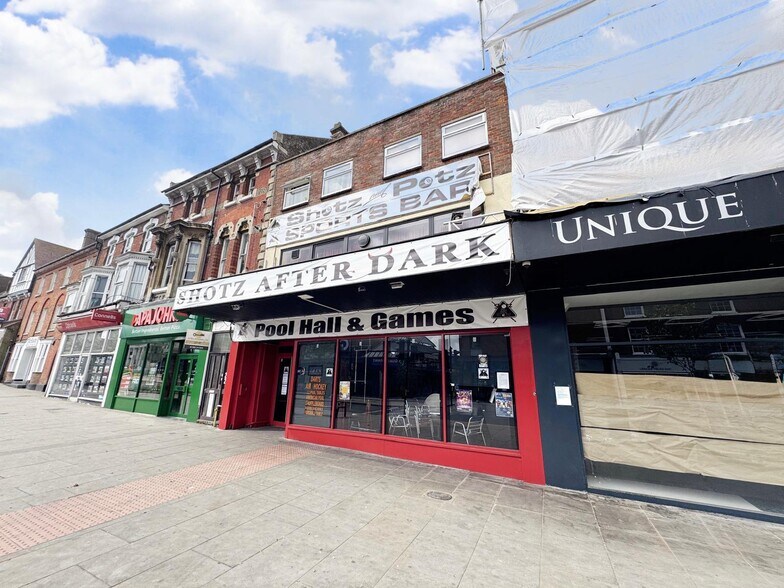 23 High Street N, Dunstable à louer - Photo de l’immeuble – Image 2 sur 2