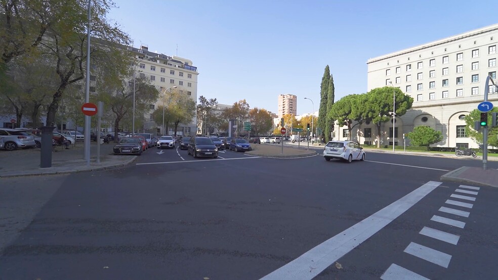 Immeuble residentiel dans Madrid, Madrid à vendre - Vidéo sur l’annonce professionnelle – Image 2 sur 2