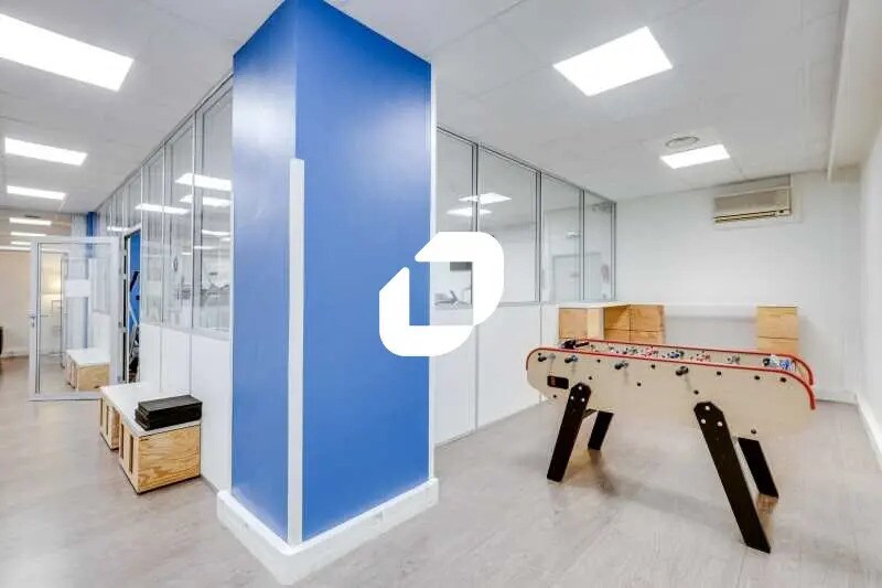 Bureau dans Puteaux à louer - Photo de l’immeuble – Image 3 sur 16