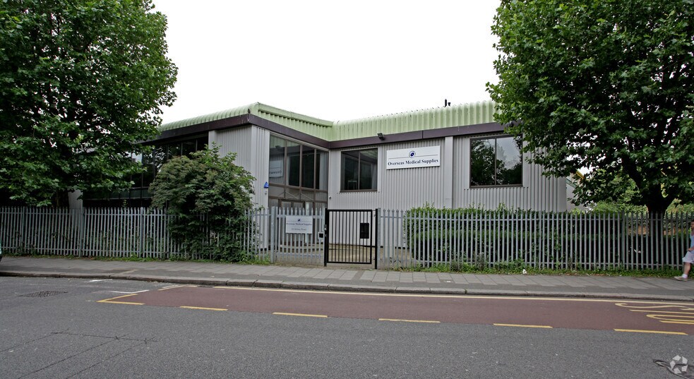 22 Abbey Rd, Londres à louer - Photo de l’immeuble – Image 2 sur 9
