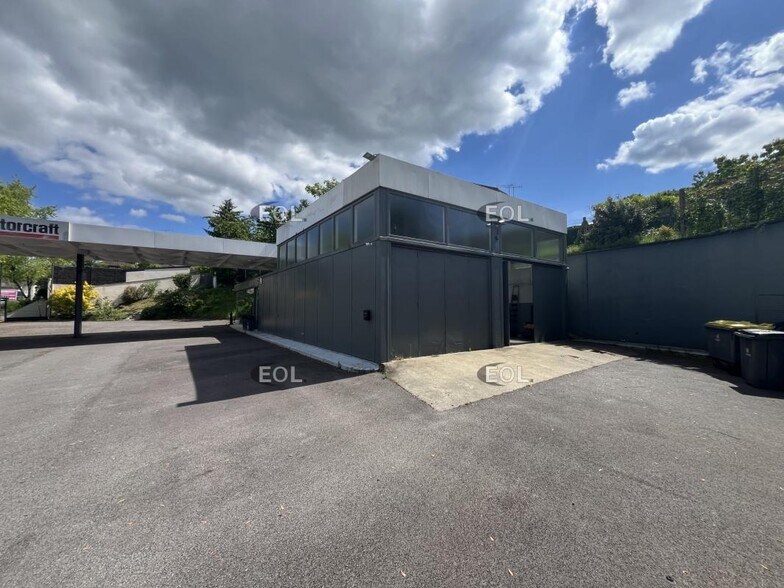 Local commercial dans Fontenay-le-Fleury à vendre - Photo de l’immeuble – Image 2 sur 5