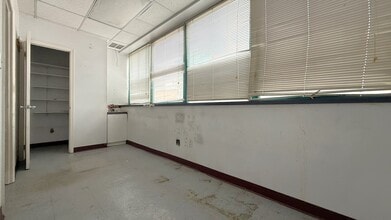 79-81 Elizabeth St, New York, NY à louer Photo intérieure– Image 2 sur 7