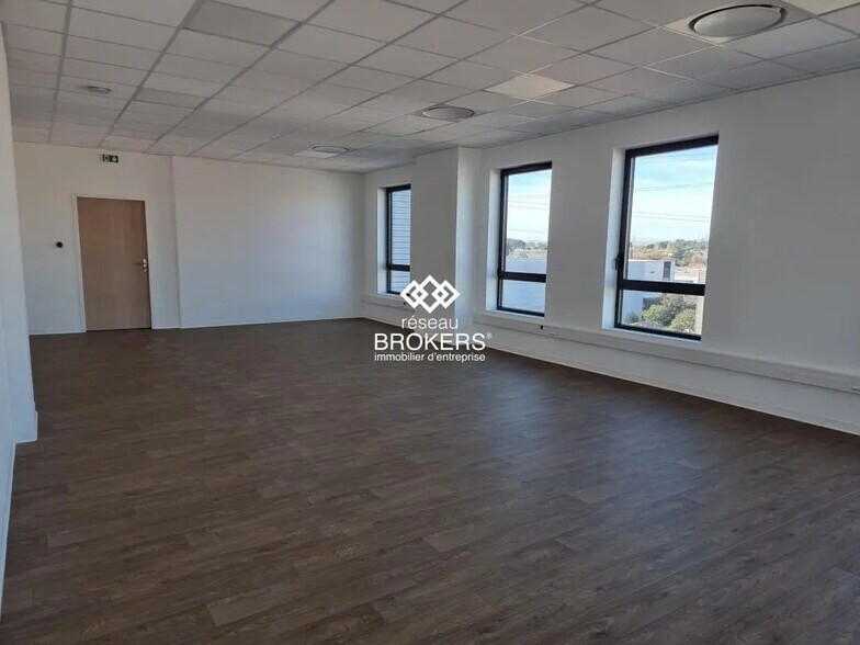 Bureau dans Montpellier à louer - Photo de l’immeuble – Image 3 sur 4