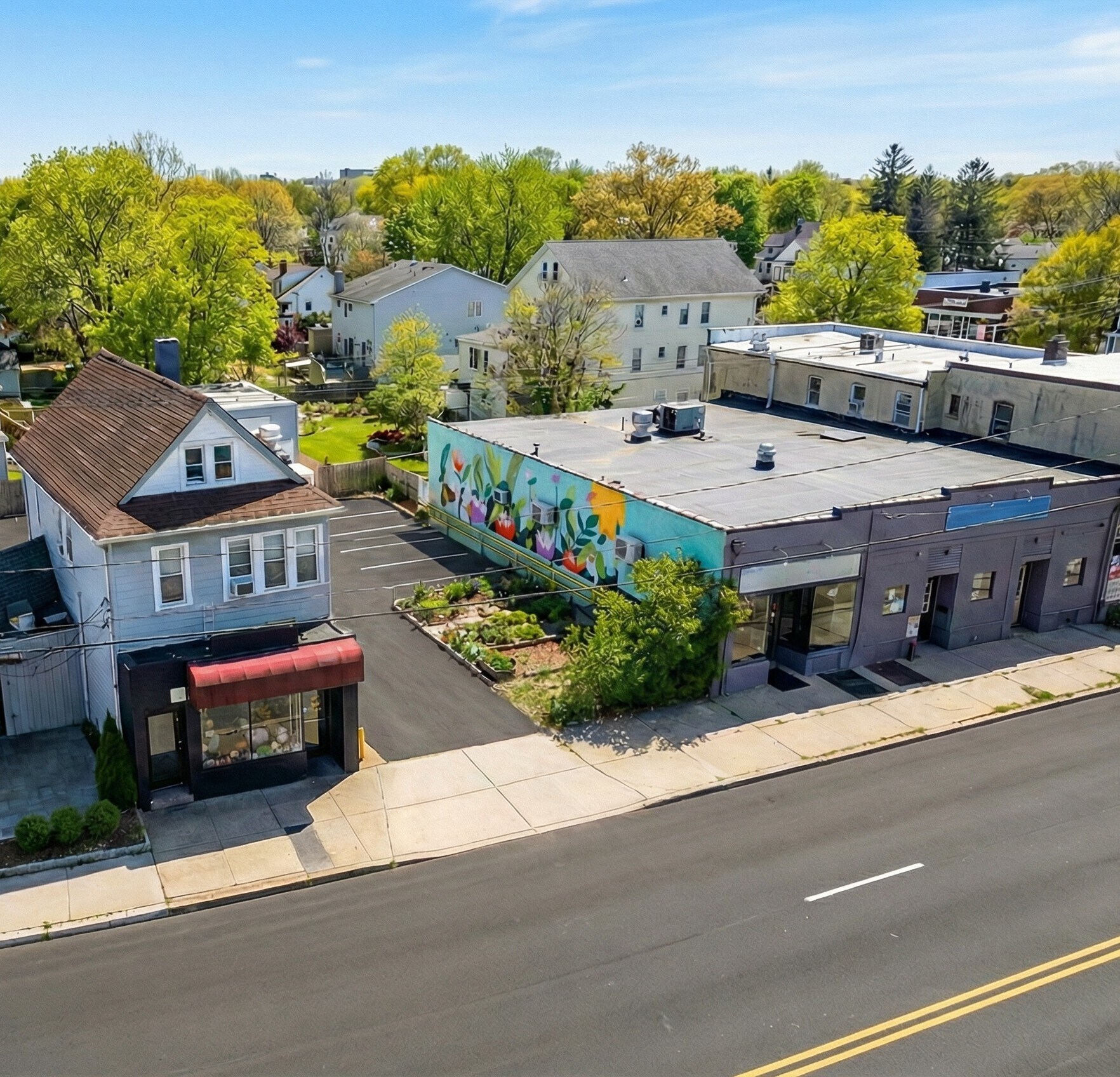 250 Degraw Ave, Teaneck, NJ à vendre Photo principale– Image 1 sur 6