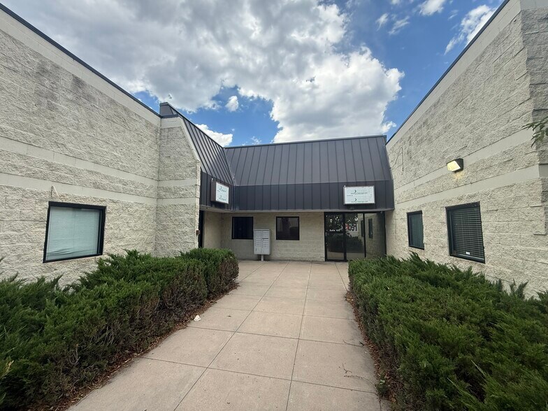 4301 S Federal Blvd, Englewood, CO à louer - Photo de l’immeuble – Image 1 sur 28