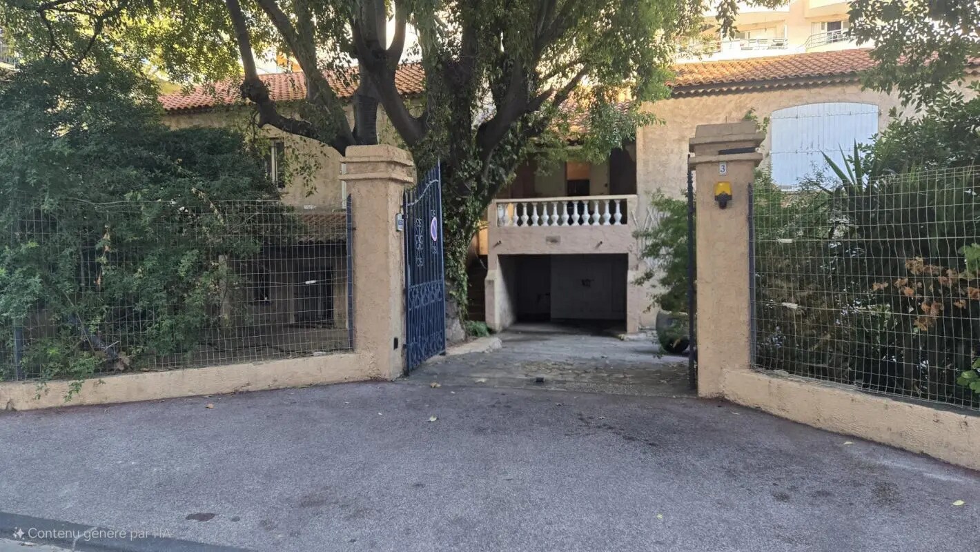 Bureau dans Toulon à vendre Photo de l’immeuble– Image 1 sur 4