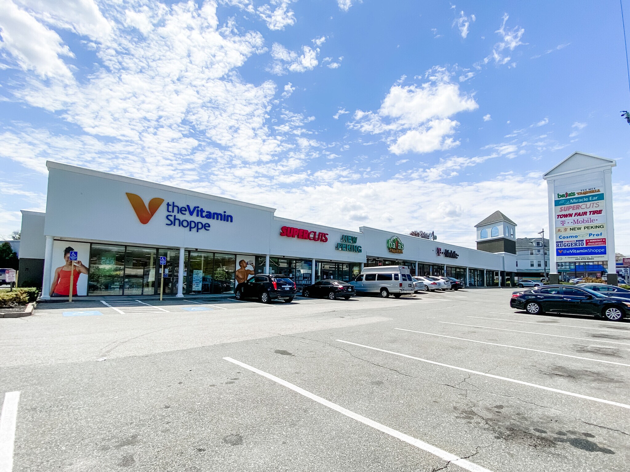 1650-1670 Mineral Spring Ave, North Providence, RI à louer Photo principale– Image 1 sur 5