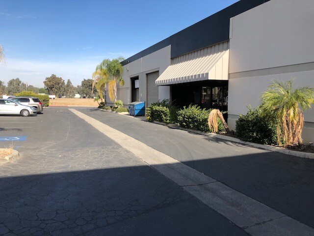 28373 Felix Valdez Ave, Temecula, CA à louer Photo de l’immeuble– Image 1 sur 5