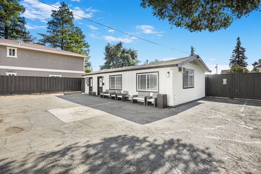 50 W Main Ave, Morgan Hill, CA à louer - Photo de l’immeuble – Image 2 sur 12