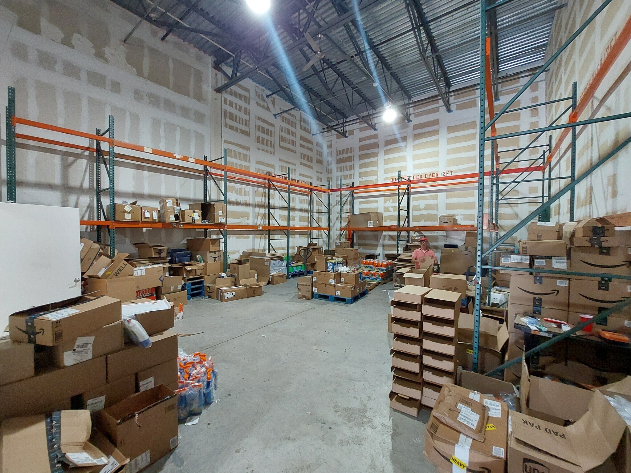 21113 Johnson St, Pembroke Pines, FL à louer Photo de l’immeuble– Image 1 sur 4