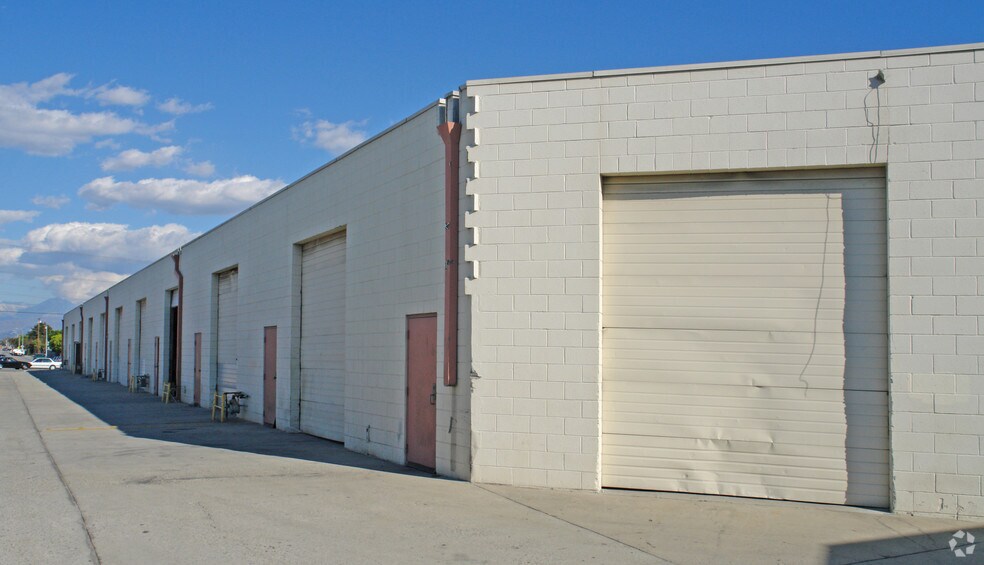 11000 Rush St, South El Monte, CA à louer - Photo de l’immeuble – Image 3 sur 7