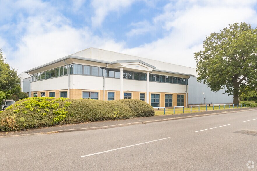 Cosford Ln, Rugby à louer - Photo de l’immeuble – Image 3 sur 18