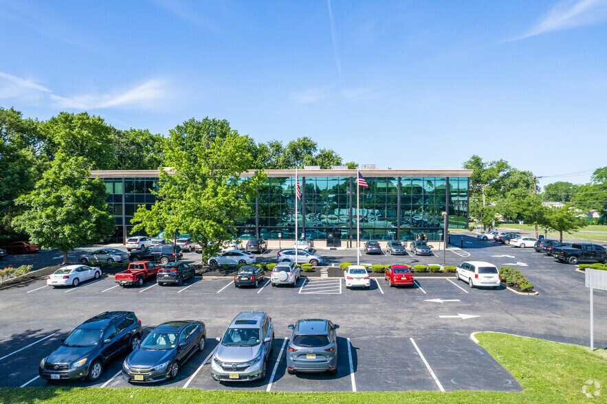 523 Hollywood Ave, Cherry Hill, NJ à louer - Photo de l’immeuble – Image 3 sur 13