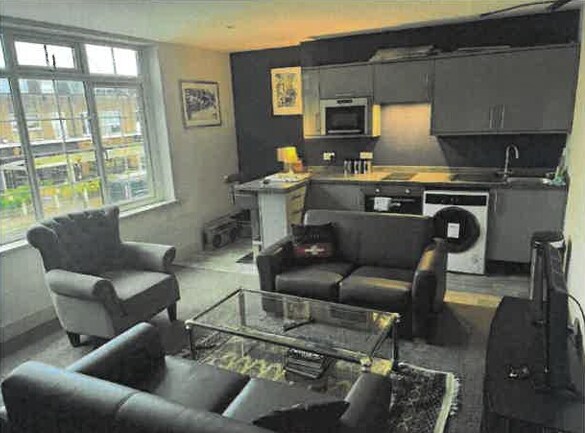 6/7 Penn Rd, Beaconsfield à vendre - Photo intérieure – Image 2 sur 4