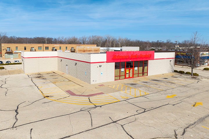 2151 Sycamore Rd, Dekalb, IL à louer Photo de l’immeuble– Image 1 sur 4