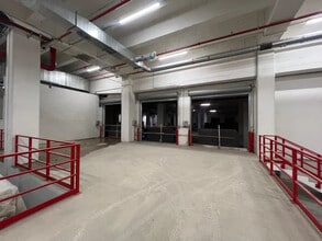 Industriel/Logistique dans Paris à louer Photo de l’immeuble– Image 1 sur 1